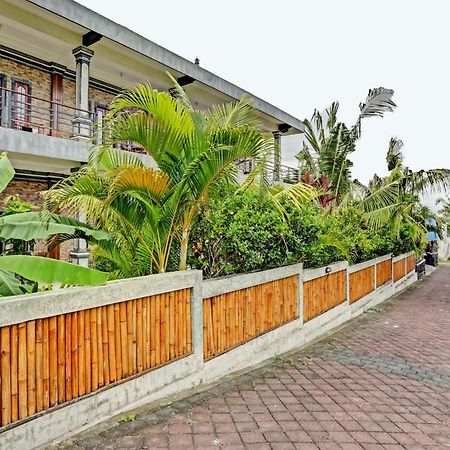 Oyo 90458 Pucuk Bali Guest House Canggu Exterior foto