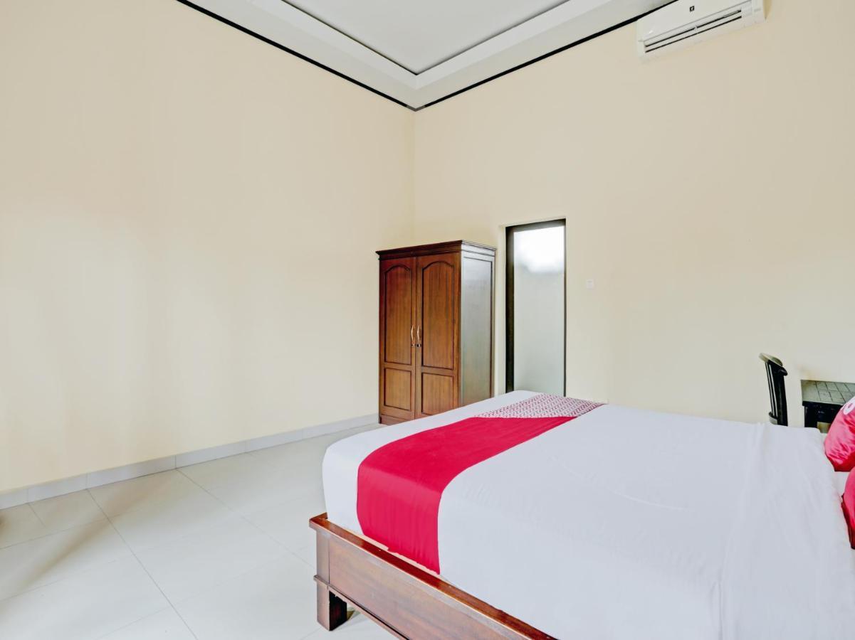 Oyo 90458 Pucuk Bali Guest House Canggu Exterior foto